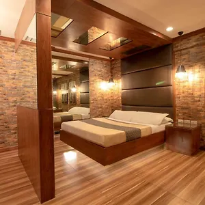 Victoria Court Pinas Las Pinas